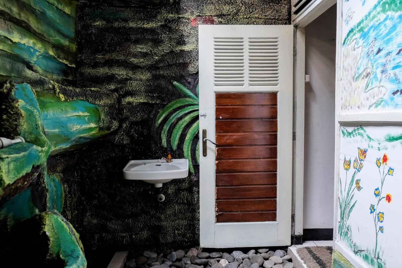 Reddoorz Plus Near Jalan Baru Богор Екстер'єр фото