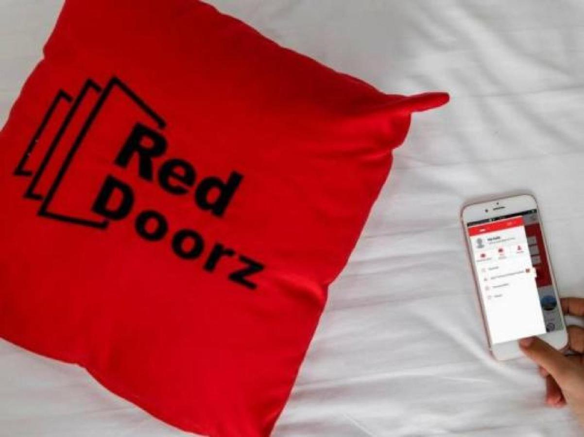 Reddoorz Plus Near Jalan Baru Богор Екстер'єр фото